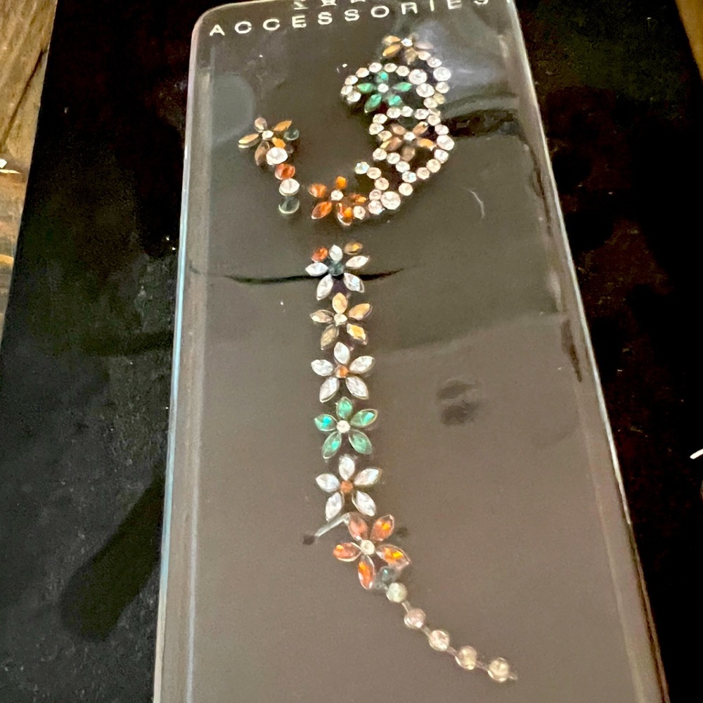 NEW! Gorgeous Zara Earrings with colorful Gems.